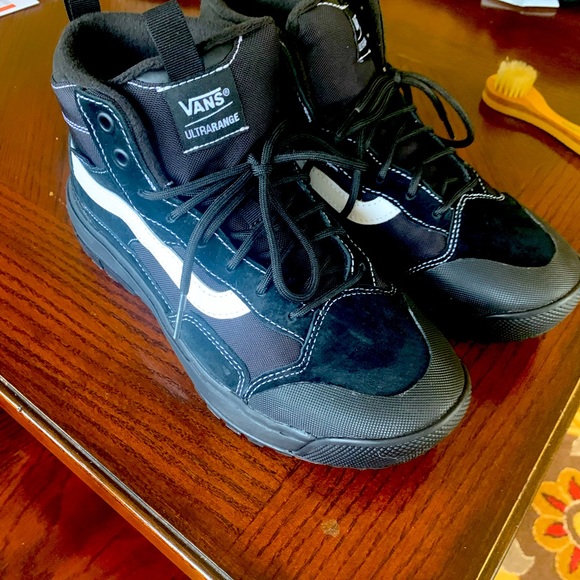 Vans - Picture 1 of 5